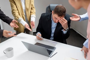 Empresas bajo fuego: multas por tareas no pactadas en contratos